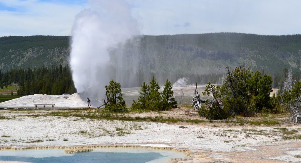 YELLOWSTONE